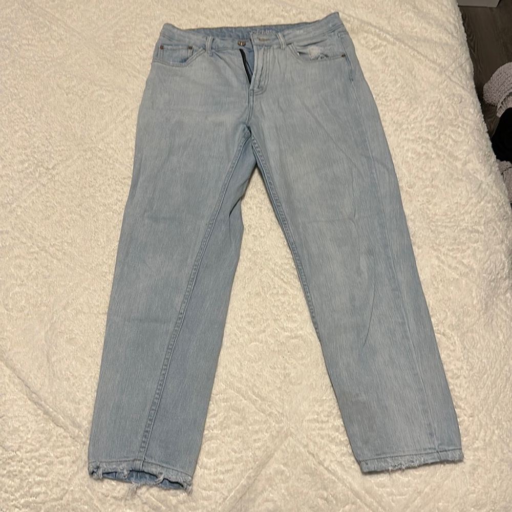 Light Wash High Rise Mom Jeans